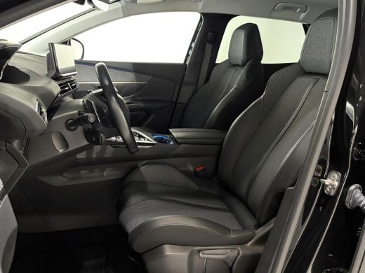 Peugeot 3008 1.6 plug-in HYbrid4 300pk Allure|4X4|Camera|Carplay|Navi|PDC|Side assist|Lane Assist| ActivLease financial lease