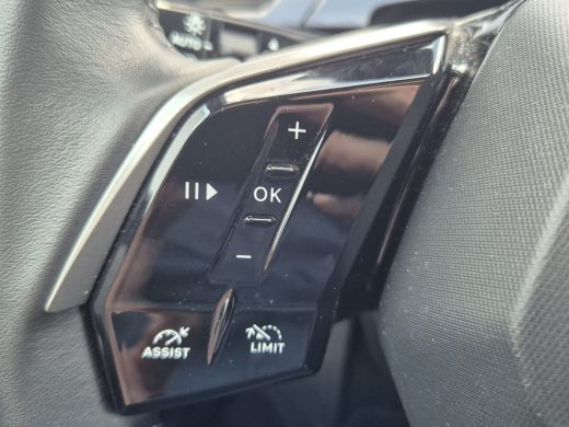 Peugeot e-3008 Allure Avantage | 210PK 73 kWh | Achteruitrijcamera | Parkeersensoren achter | Panoramic Navigati... ActivLease financial lease