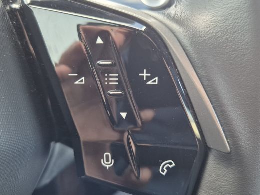 Peugeot e-3008 Allure Avantage | 210PK 73 kWh | Achteruitrijcamera | Parkeersensoren achter | Panoramic Navigati... ActivLease financial lease