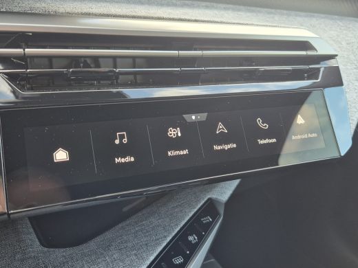 Peugeot e-3008 Allure Avantage | 210PK 73 kWh | Achteruitrijcamera | Parkeersensoren achter | Panoramic Navigati... ActivLease financial lease