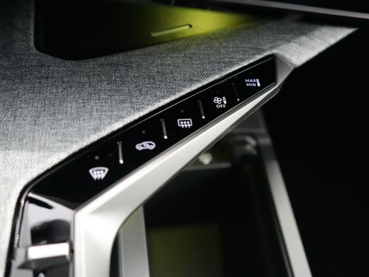 Peugeot e-3008 Launch Edition | Advanced Active Safety Brake met camera en radar (Pack Safety Plus) | Climate Co... ActivLease financial lease