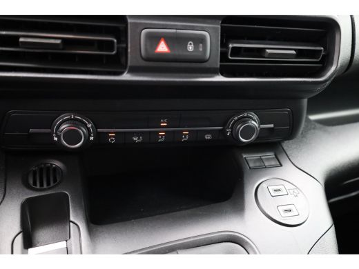 Peugeot Partner 1.5 BlueHDi 100 S&S L1 Trekhaak | Digitale binnenspiegel | Camera | All-Season banden | Cruise | ... ActivLease financial lease