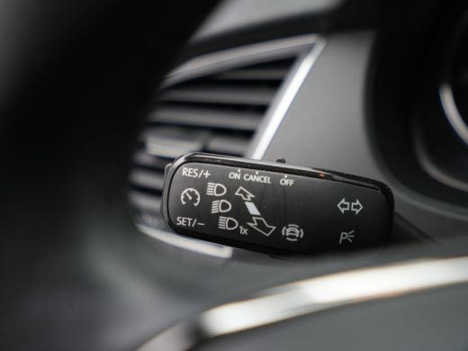 Skoda Fabia Combi 1.0 TSI 95pk Ambition Navi via app Pdc Cruise Privacy glas 8 ActivLease financial lease