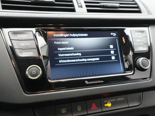 Skoda Fabia Combi 1.0 TSI 95pk Ambition Navi via app Pdc Cruise Privacy glas 8 ActivLease financial lease