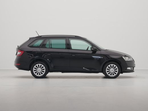 Skoda Fabia Combi 1.0 TSI 95pk Ambition Navi via app Pdc Cruise Privacy glas 8 ActivLease financial lease