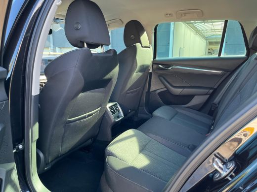 Skoda Octavia Combi 1.4 204PK TSI iV PHEV Business Edition Plus | ACC | Navigatie | Verwamde stoelen V+A | Acht... ActivLease financial lease