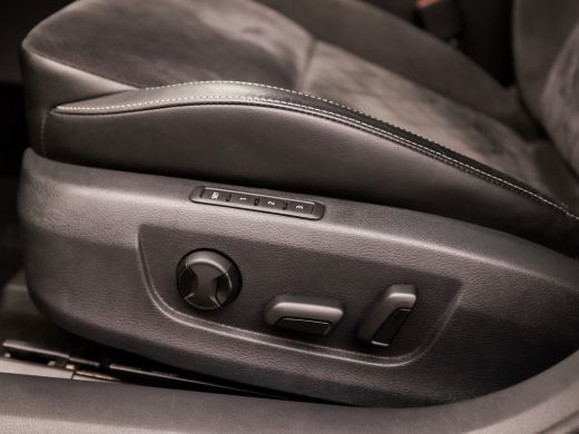 Skoda Superb Combi 1.4 TSI iV Sportline 218Pk Automaat (PANORAMADAK, VIRTUAL COCKPIT, APPLE CARPLAY, LEDER/ALC... ActivLease financial lease