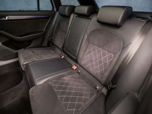 Skoda Superb Combi 1.4 TSI iV Sportline 218Pk Automaat (PANORAMADAK, VIRTUAL COCKPIT, APPLE CARPLAY, LEDER/ALC... ActivLease financial lease