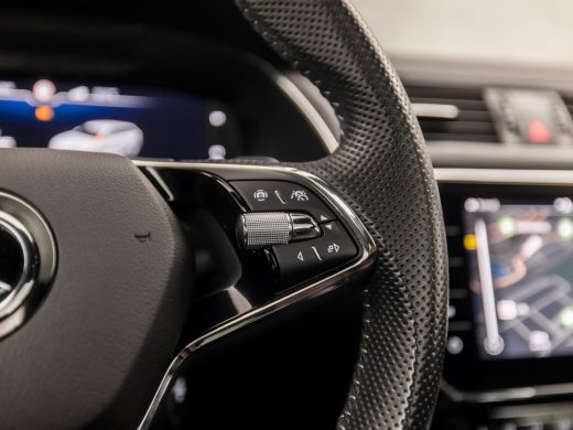 Skoda Superb Combi 1.4 TSI iV Sportline 218Pk Automaat (PANORAMADAK, VIRTUAL COCKPIT, APPLE CARPLAY, LEDER/ALC... ActivLease financial lease