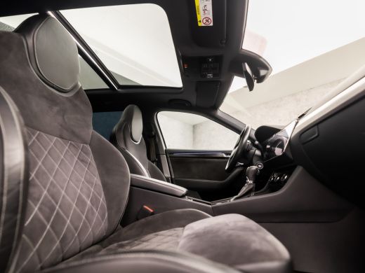 Skoda Superb Combi 1.4 TSI iV Sportline 218Pk Automaat (PANORAMADAK, VIRTUAL COCKPIT, APPLE CARPLAY, LEDER/ALC... ActivLease financial lease