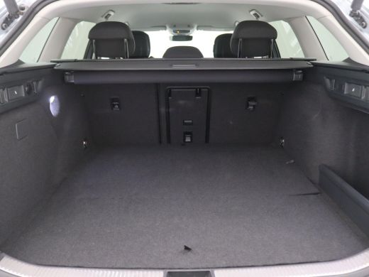 Skoda Superb Combi 1.5 TSI PHEV Business Edition 204PK DSG Matrix LED verlichting, Achteruitrijcamera, Adaptie... ActivLease financial lease