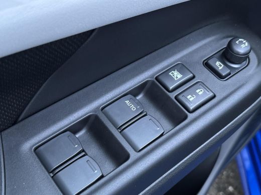 Suzuki Swift 1.2 Style Smart Hybrid Climate Control | Navigatiesysteem | Adaptieve Cruise Control | Stoelverwa... ActivLease financial lease