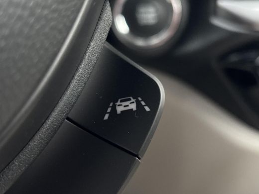 Suzuki Swift 1.2 Style Smart Hybrid Climate Control | Navigatiesysteem | Adaptieve Cruise Control | Stoelverwa... ActivLease financial lease