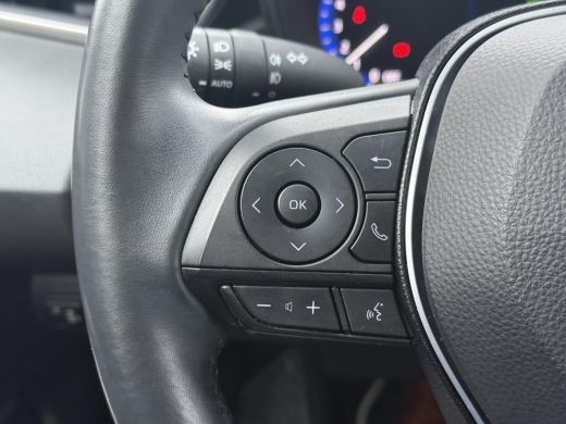 Toyota Corolla 1.8 Hybrid Executive **NAVIGATIE/ PARKEERSENSOREN/ KEYLESS/ 36 MAANDEN GARANTIE** ActivLease financial lease