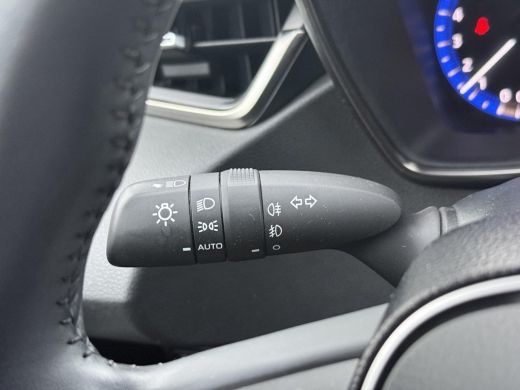 Toyota Corolla 1.8 Hybrid Executive **NAVIGATIE/ PARKEERSENSOREN/ KEYLESS/ 36 MAANDEN GARANTIE** ActivLease financial lease