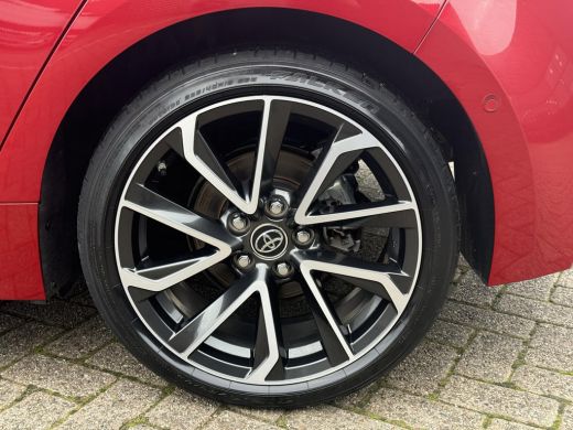 Toyota Corolla 1.8 Hybrid Executive **NAVIGATIE/ PARKEERSENSOREN/ KEYLESS/ 36 MAANDEN GARANTIE** ActivLease financial lease