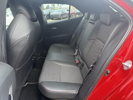 Toyota Corolla 1.8 Hybrid Executive **NAVIGATIE/ PARKEERSENSOREN/ KEYLESS/ 36 MAANDEN GARANTIE** ActivLease financial lease