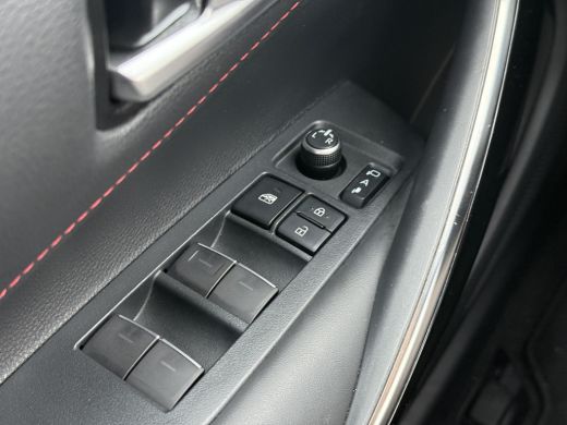 Toyota Corolla Touring Sports 1.8 Hybrid GR-Sport **NAVIGATIE/ HEAD-UP DISLPAY/ STOEL EN STUURWIELVERWARMING/ 36 MAANDEN GARANT... ActivLease financial lease