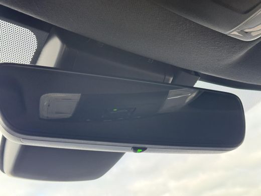 Toyota Corolla Touring Sports 1.8 Hybrid GR-Sport **NAVIGATIE/ HEAD-UP DISLPAY/ STOEL EN STUURWIELVERWARMING/ 36 MAANDEN GARANT... ActivLease financial lease