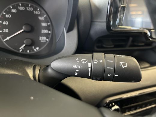 Toyota Yaris 1.5 Hybrid 115 Comfort | Uit voorraad leverbaar | ActivLease financial lease