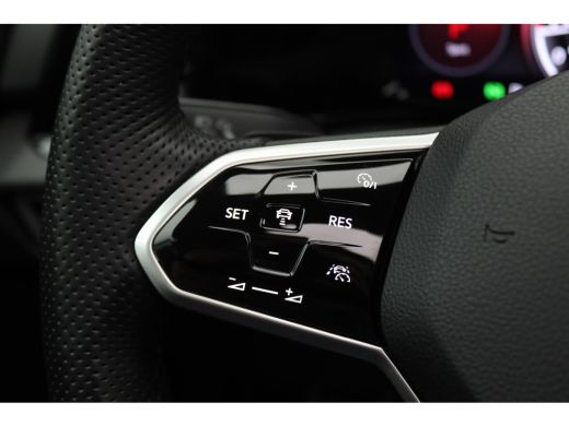 Volkswagen Golf 2.0 TSI GTI 245PK DSG Pano-Schuifdak, Matrix-LED, Head-up Display, Dodehoek Sensor, Achterruitrij... ActivLease financial lease