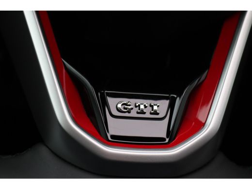 Volkswagen Golf 2.0 TSI GTI 245PK DSG Pano-Schuifdak, Matrix-LED, Head-up Display, Dodehoek Sensor, Achterruitrij... ActivLease financial lease