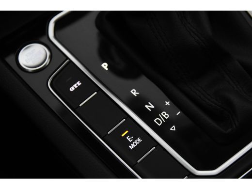 Volkswagen Passat Variant 1.4 TSI PHEV GTE Highline *1ste Eigenaar*Leer*Navigatie*Trekhaak* ActivLease financial lease