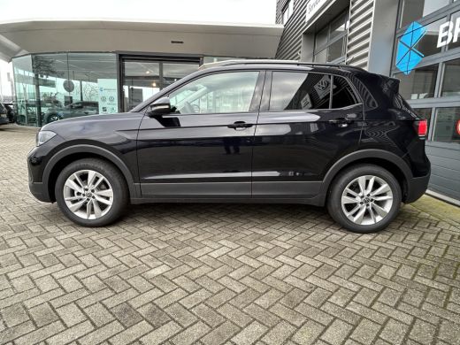 Volkswagen T-Cross Life Edition Inclusief €2000,- inruilvoordeel | 'App-Connect' draadloze smartphone integratie | 4... ActivLease financial lease