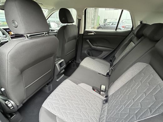 Volkswagen T-Cross Life Edition Inclusief €2000,- inruilvoordeel | 'App-Connect' draadloze smartphone integratie | 4... ActivLease financial lease