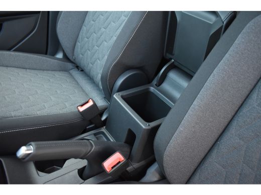 Volkswagen T-Cross Life Edition Inclusief €2000,- inruilvoordeel | 'App-Connect' draadloze smartphone integratie | 4... ActivLease financial lease