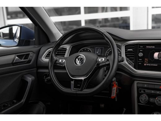 Volkswagen T-Roc 1.0 TSI Style | Navi | Adaptive Cruise | App Connect | ActivLease financial lease
