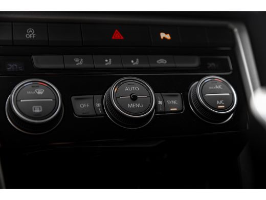 Volkswagen T-Roc 1.0 TSI Style | Navi | Adaptive Cruise | App Connect | ActivLease financial lease