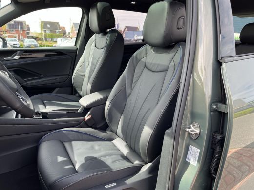 Volkswagen Tiguan 1.5 TSI 110kW DSG R-Line | 150Pk | Leder | Pano dak | HUD | Trekhaak | ERGO Active | Verwarmde/ge... ActivLease financial lease