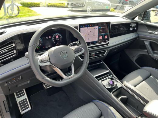 Volkswagen Tiguan 1.5 TSI 110kW DSG R-Line | 150Pk | Leder | Pano dak | HUD | Trekhaak | ERGO Active | Verwarmde/ge... ActivLease financial lease