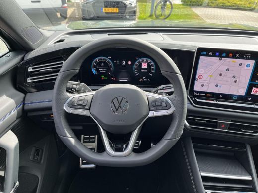 Volkswagen Tiguan 1.5 TSI 110kW DSG R-Line | 150Pk | Leder | Pano dak | HUD | Trekhaak | ERGO Active | Verwarmde/ge... ActivLease financial lease