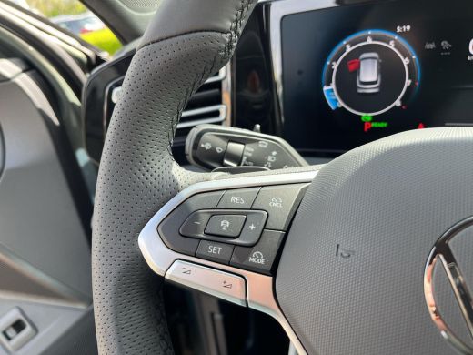 Volkswagen Tiguan 1.5 TSI 110kW DSG R-Line | 150Pk | Leder | Pano dak | HUD | Trekhaak | ERGO Active | Verwarmde/ge... ActivLease financial lease