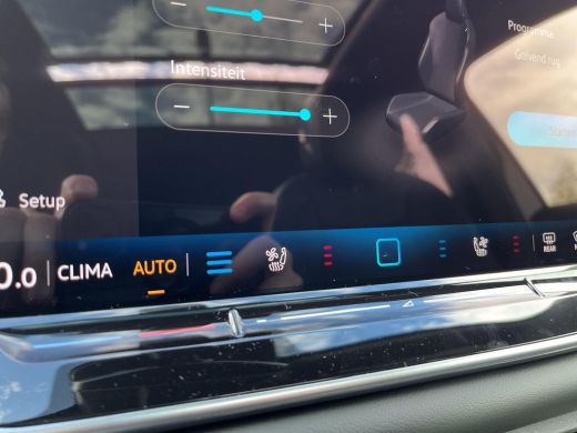 Volkswagen Tiguan 1.5 TSI 110kW DSG R-Line | 150Pk | Leder | Pano dak | HUD | Trekhaak | ERGO Active | Verwarmde/ge... ActivLease financial lease