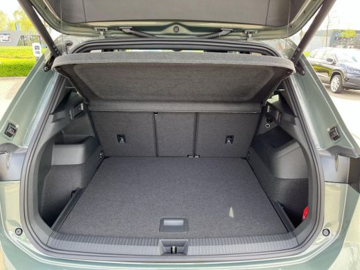 Volkswagen Tiguan 1.5 TSI 110kW DSG R-Line | 150Pk | Leder | Pano dak | HUD | Trekhaak | ERGO Active | Verwarmde/ge... ActivLease financial lease