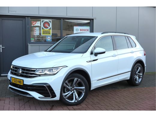 Volkswagen Tiguan 1.5 TSI 150pk DSG 2xR-Line Virtual Cockpit , Trekhaak, Camera , Navi , DAB+ , Carplay , Led verli... ActivLease financial lease