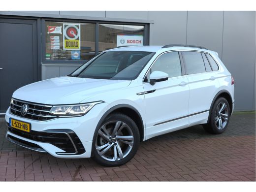 Volkswagen Tiguan 1.5 TSI 150pk DSG 2xR-Line Virtual Cockpit , Trekhaak, Camera , Navi , DAB+ , Carplay , Led verli... ActivLease financial lease