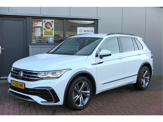 Volkswagen Tiguan 1.5 TSI 150pk DSG 2xR-Line Virtual Cockpit , Trekhaak, Camera , Navi , DAB+ , Carplay , Led verli... ActivLease financial lease
