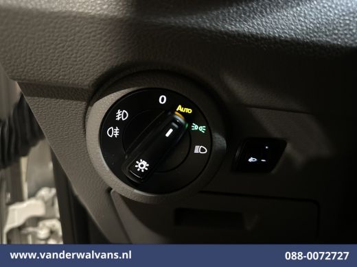 Volkswagen Transporter 2.0 TDI 150pk L2H1 Euro6 Airco | Navigatie | Apple Carplay | Cruisecontrol Trekhaak, Android Auto... ActivLease financial lease