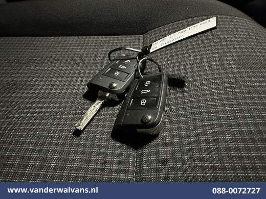 Volkswagen Transporter 2.0 TDI 150pk L2H1 Euro6 Airco | Navigatie | Apple Carplay | Cruisecontrol Trekhaak, Android Auto... ActivLease financial lease