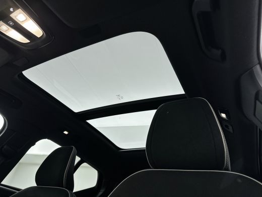 Volvo  XC40 P8 AWD Recharge R-Design | 19" | Panoramadak | Vol Leder | Elektr. verst. stoelen | Harman Kardon... ActivLease financial lease