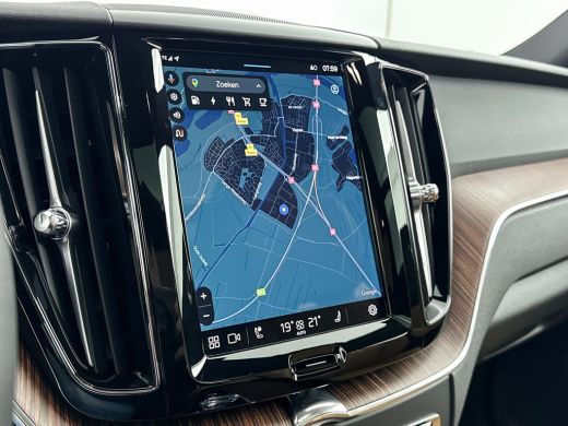 Volvo  XC60 2.0 T6 Plug-in hybrid AWD Plus Dark | 19" Allseason | Luchtvering | Geventileerd Nappa Leder | Tr... ActivLease financial lease