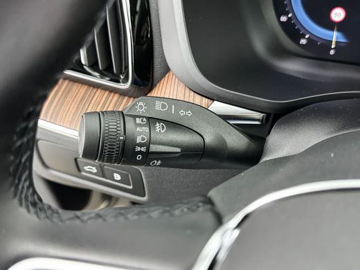 Volvo  XC60 2.0 T6 Plug-in hybrid AWD Plus Dark | 19" Allseason | Luchtvering | Geventileerd Nappa Leder | Tr... ActivLease financial lease