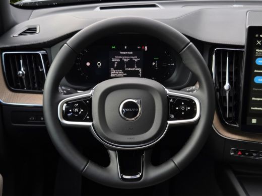 Volvo  XC60 Recharge Plug-In Hybrid AWD Ultra Bright | Pilot Assist | 21" Velgen | Panoramadak | 360 Camera |... ActivLease financial lease