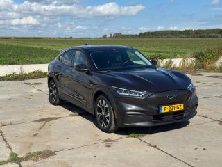 Ford Mustang Mach-E Mach-E RWD 75 kWh | Lage Bijtelling t/m 08-2026 | | Achteruitrijcamera | Airco (automatisch) | Ap...