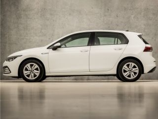Volkswagen Golf 2.0 TDI Golf (APPLE CARPLAY, GROOT NAVI, KEYLESS, SPORTSTOELEN, PARKEERSENSOREN, SFEERVERLICHTING...