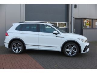 Volkswagen Tiguan 1.5 TSI 150pk DSG 2xR-Line Virtual Cockpit , Trekhaak, Camera , Navi , DAB+ , Carplay , Led verli...